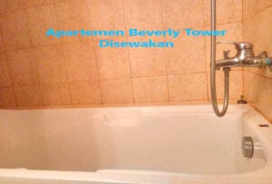 sewa apartemen beverly tower kamar mandi utama