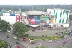 Fasad Cibubur Junction eksterior siang hari