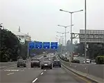 Akses Jalan Tol JORR dekat Beverly Tower