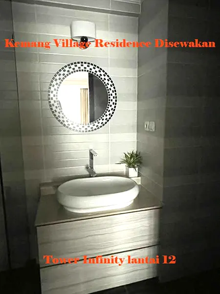 wastafel yang terletak di salah satu sudut dari nit sewa apartemen kemang village residence tower infinity