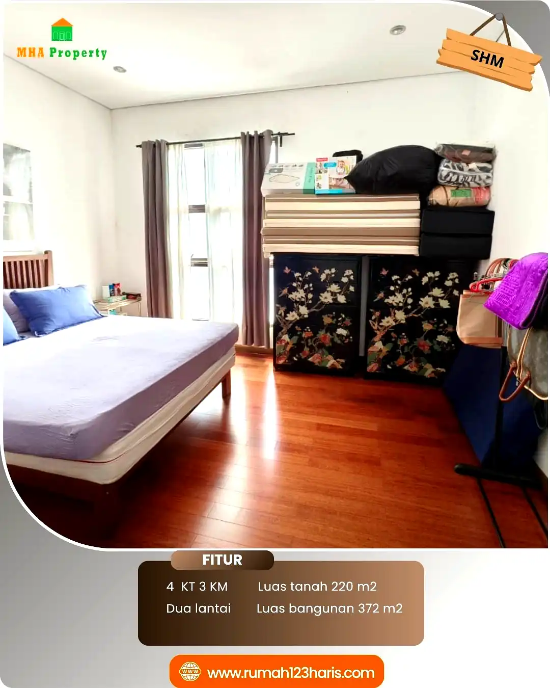Kamar tidur utama master bedroom rumah Le Palais Cilandak