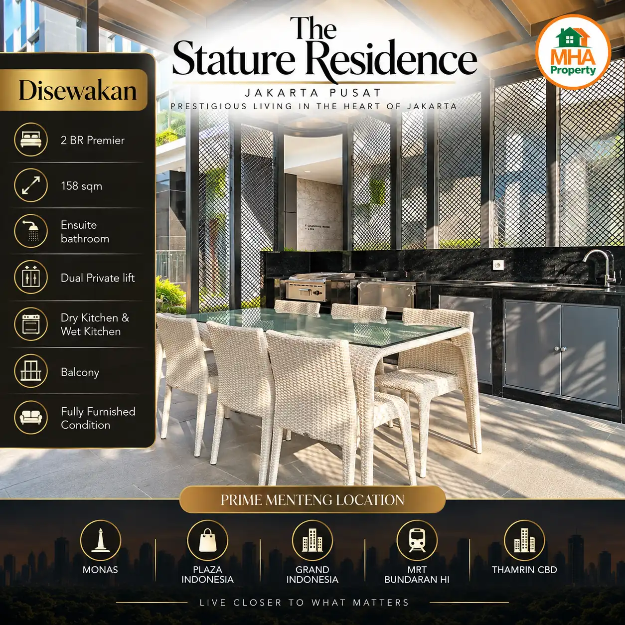 Kolam renang dan area restoran di fasilitas apartemen The Stature Residence