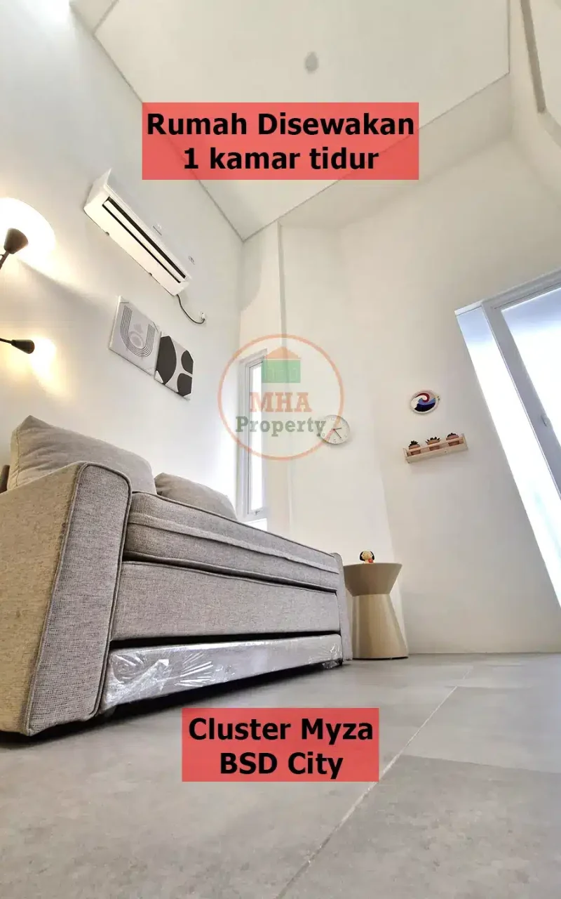 Interior kamar tidur lantai atas rumah split level Myza BSD City