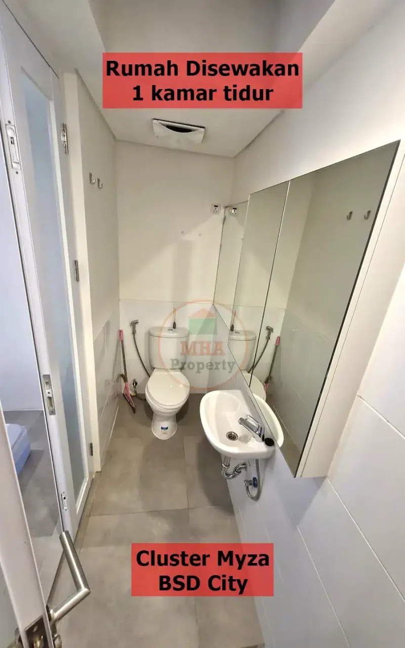 Kamar mandi bersih modern rumah disewakan Cluster Myza BSD
